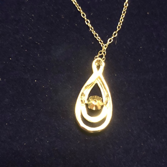 Diamond Pendant & Necklace - Picture 3 of 7